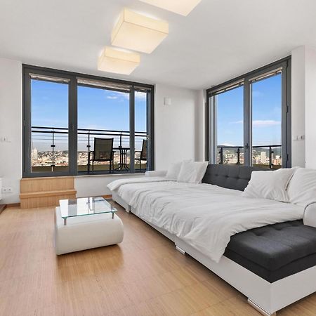Sky Apartman In Bratislava - With 2 Parking Places Exterior photo