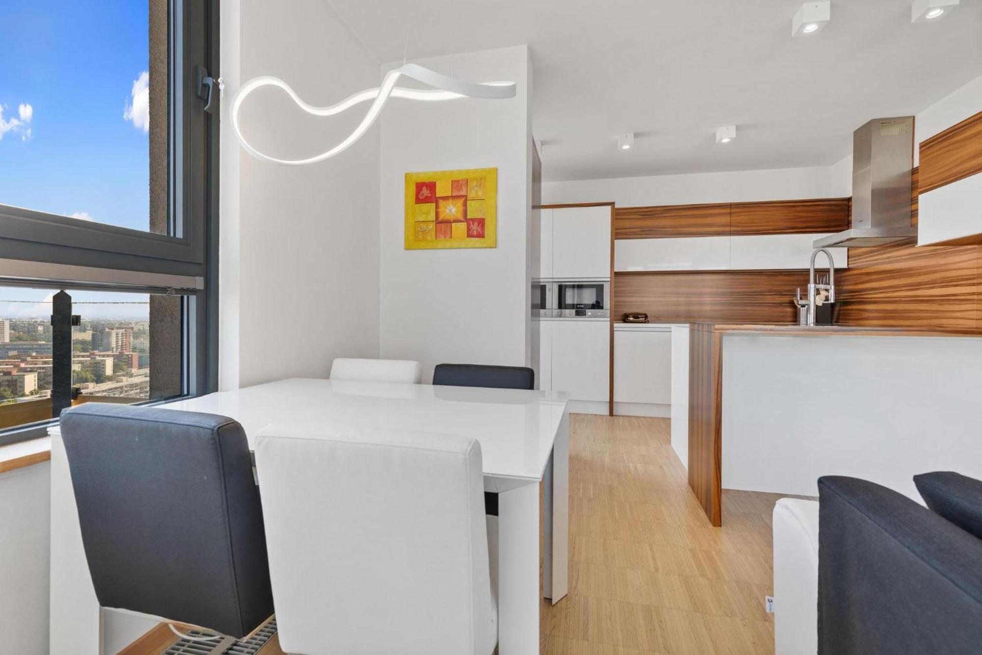 Sky Apartman In Bratislava - With 2 Parking Places Exterior photo
