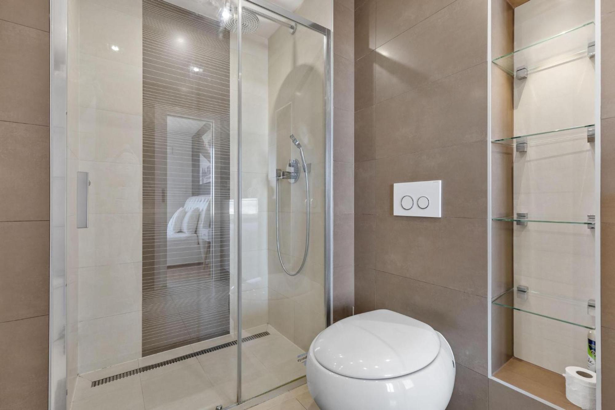 Sky Apartman In Bratislava - With 2 Parking Places Exterior photo