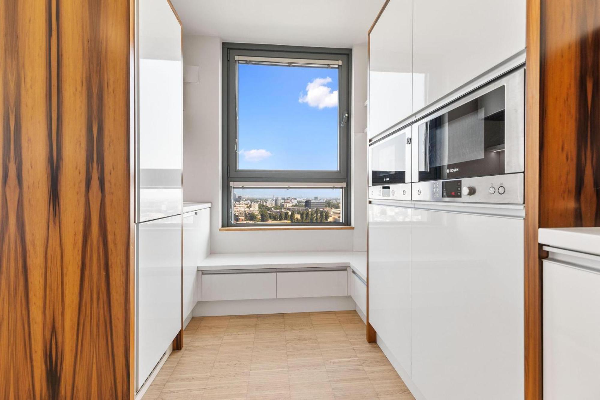 Sky Apartman In Bratislava - With 2 Parking Places Exterior photo